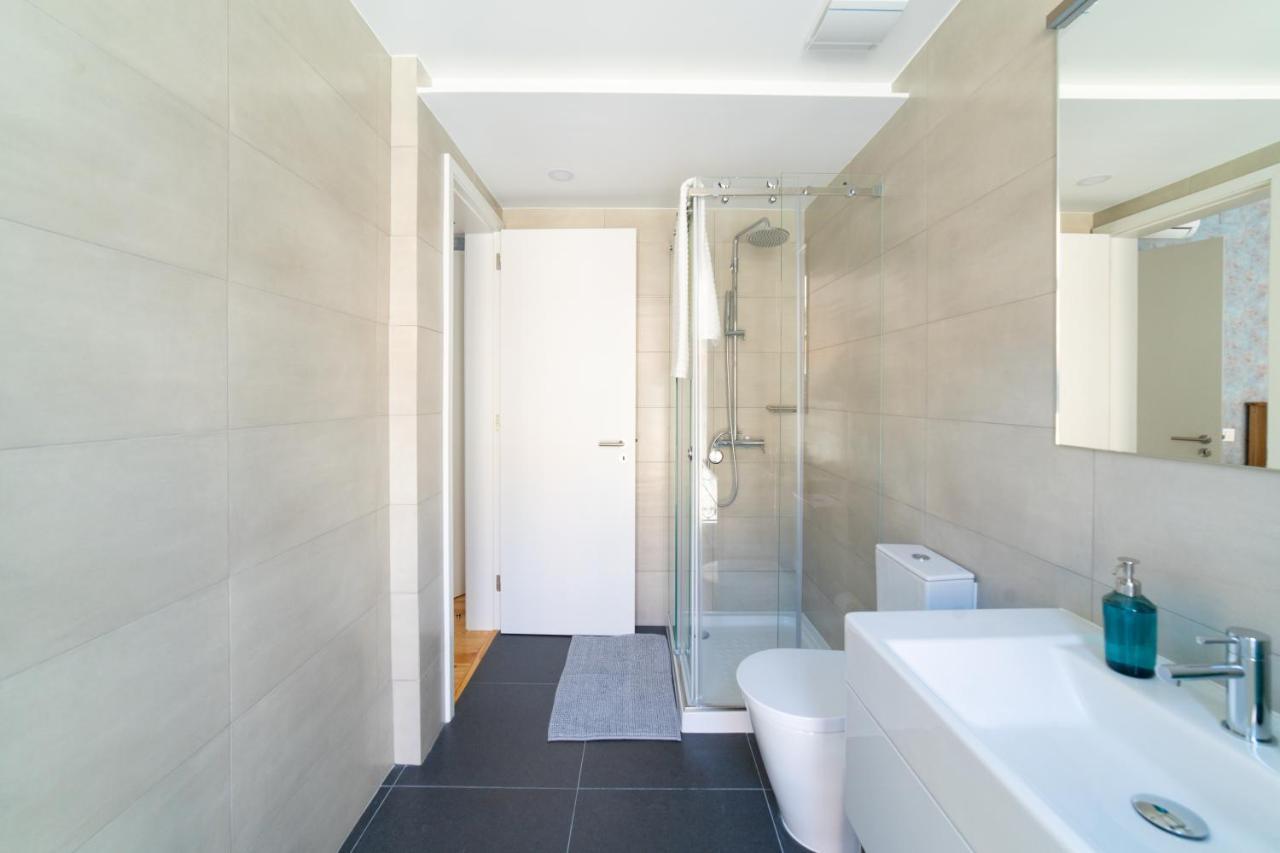 Blue By The River 1 - Elegant Two-bedroom In Santos *